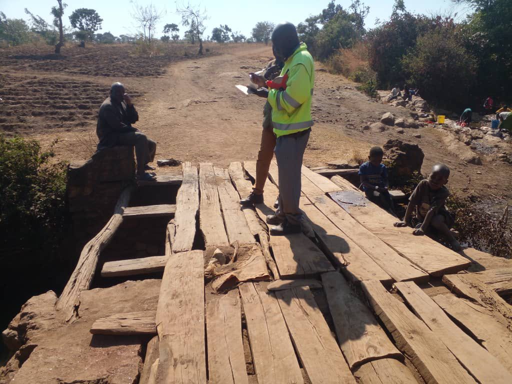 Construction of Chimutu Bridge